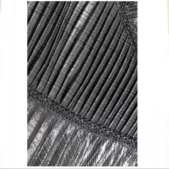 🔥🔥🔥 Marchessa Notte Silver Pleated Dress Gown Size 2 🔥🔥🔥 - Picture 4 of 9